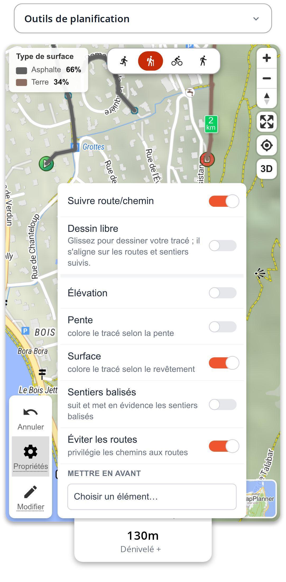 Menu Propriétés ouvert sur smartphone dans MapPlanner, avec les interrupteurs Élévation, Pente et Surface ; tracé coloré selon le revêtement avec sa légende asphalte et terre